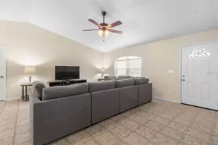 35 Woodbury Dr, Palm Coast, FL 32164 - Photo 4