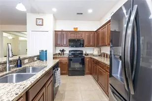 32 Lewis Dr, Palm Coast, FL 32137 - Photo 2