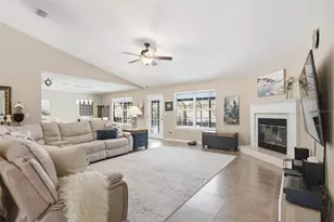 27 Burning Bush Dr, Palm Coast, FL 32137 - Photo 4