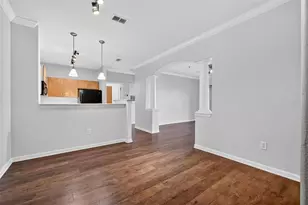 8290 W Gate Pkwy, Jacksonville, FL 32216 - Photo 4