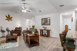 9 Waldron Pl, Palm Coast, FL 32164 - Photo 8