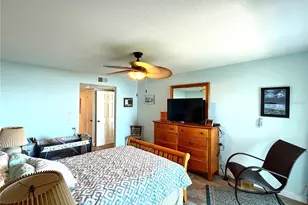 423 Mariner Dr, Tarpon Springs, FL 34689 - Photo 12