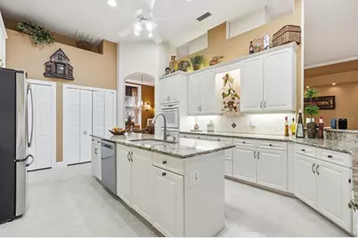 18 Lakeview Lane, Palm Coast, FL 32137 - Photo 12