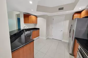 241 Riverside Dr, Daytona Beach, FL 32117 - Photo 20