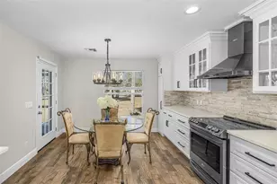 2721 18th Ave NE, Naples, FL 34120 - Photo 4