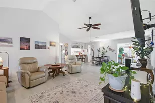 2 Seville Pl, Palm Coast, FL 32164 - Photo 12