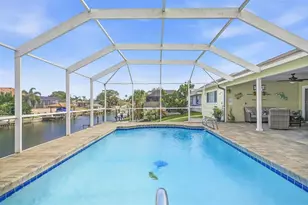 1 Cloverdale Ct S, Palm Coast, FL 32137 - Photo 2