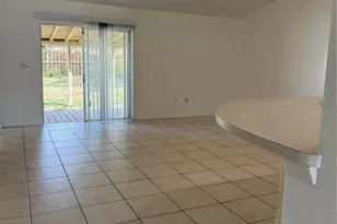 38 Pebble Wood Ln, Palm Coast, FL 32164 - Photo 2