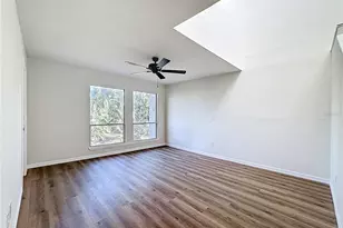 4445 Rayfield Dr, Sarasota, FL 34243 - Photo 18