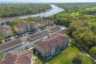 1000 Canopy Walk Ln, Palm Coast, FL 32137 - Photo 2