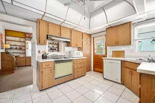 918 N Wild Olive Ave, Daytona Beach, FL 32118 - Photo 10