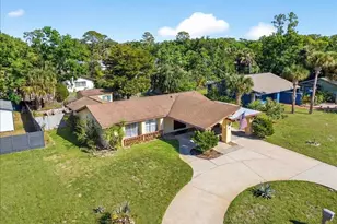 5 Clark Ln, Palm Coast, FL 32137 - Photo 2