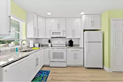 300 S Central Avenue #202, Flagler Beach, FL 32136 - Photo 4