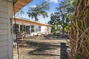 1630 Riverside Dr, Daytona Beach, FL 32117 - Photo 16