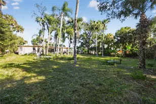 1630 Riverside Dr, Daytona Beach, FL 32117 - Photo 12