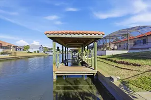 1 Coral Reef Ct N, Palm Coast, FL 32137 - Photo 2