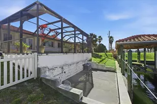 1 Coral Reef Ct N, Palm Coast, FL 32137 - Photo 6