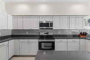 2258 Blossomwood Dr, Oviedo, FL 32765 - Photo 2
