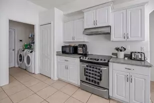 33 Red Clover Ln, Palm Coast, FL 32164 - Photo 12