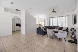 33 Red Clover Ln, Palm Coast, FL 32164 - Photo 8