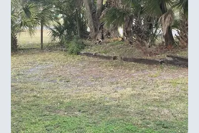 300 N 2nd Street, Flagler Beach, FL 32136 - Photo 4