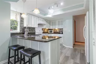 24 Fairways Cir, Palm Coast, FL 32137 - Photo 8