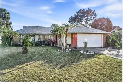 109 Coral Reef Court N, Palm Coast, FL 32137 - Photo 2