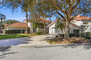 13 Madeira Ct, Palm Coast, FL 32137 - Photo 2