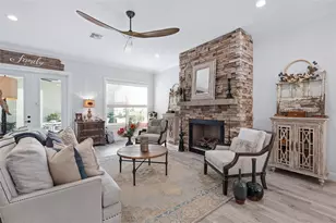 622 W 11th Ave, Mount Dora, FL 32757 - Photo 14