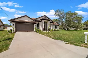 7 Fortune Ln, Palm Coast, FL 32137 - Photo 4