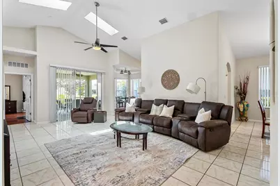 19 Raintree Circle, Palm Coast, FL 32164 - Photo 4