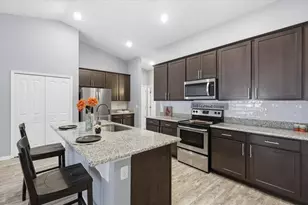 10 Poinfield Pl, Palm Coast, FL 32164 - Photo 4