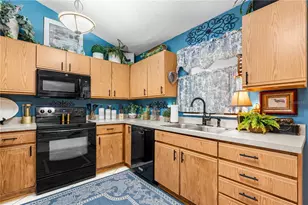 8 Ziegfeld Pl, Palm Coast, FL 32164 - Photo 12