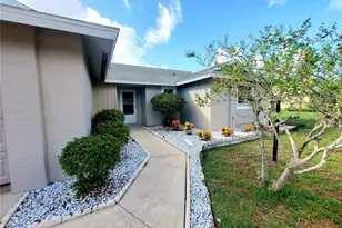 7 Blairton Ct, Palm Coast, FL 32137 - Photo 2