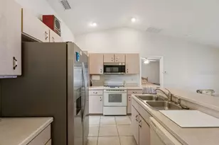 39 Price Ln, Palm Coast, FL 32164 - Photo 10