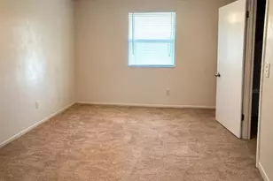 2527 Sabal Palm Dr, Edgewater, FL 32141 - Photo 12