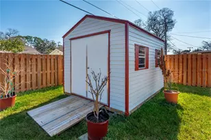 2005 Oriole Ln, South Daytona, FL 32119 - Photo 10