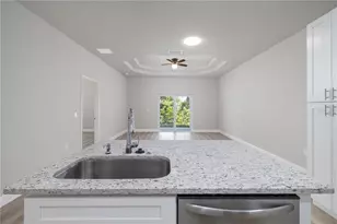 39 Regent Ln, Palm Coast, FL 32164 - Photo 8