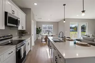 8 Ricker Pl, Palm Coast, FL 32164 - Photo 4