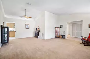 23 Brookside Ln, Palm Coast, FL 32137 - Photo 10