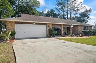 23 Brookside Ln, Palm Coast, FL 32137 - Photo 2