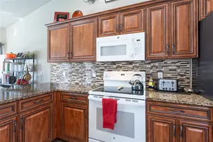 2 Edwin Ln, Palm Coast, FL 32164 - Photo 8