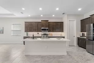 82 N Lakewalk Dr, Palm Coast, FL 32137 - Photo 10