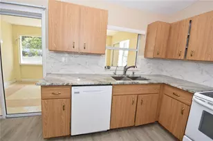 16 Richland Ln, Palm Coast, FL 32164 - Photo 8