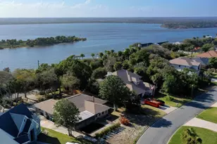 3203 John Anderson Dr, Ormond Beach, FL 32176 - Photo 2