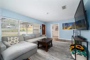 418 NW 27th Terrace, Gainesville, FL 32607 - Photo 10