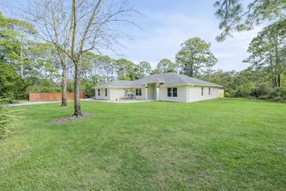 633 Art Center Avenue, New Smyrna Beach, FL 32168 - Photo 4