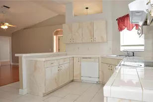 3 Burne Pl, Palm Coast, FL 32137 - Photo 8