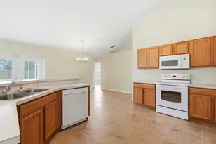 33 Brownstone Ln, Palm Coast, FL 32137 - Photo 10