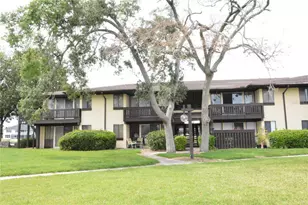 46 Club House Dr, Palm Coast, FL 32137 - Photo 1